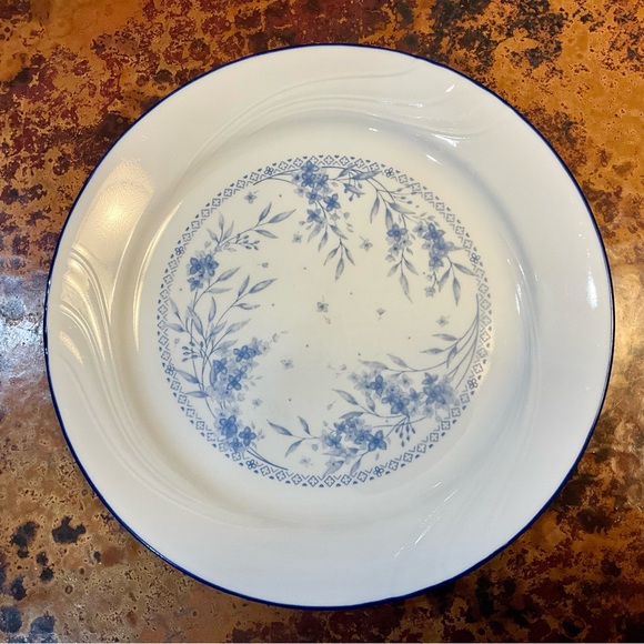 Corelle Celestial Blue Dinner Plates - Picture 5 of 11